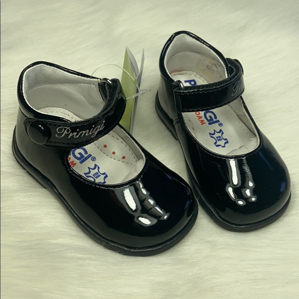 Primigi black patent leather Mary Jane shoes